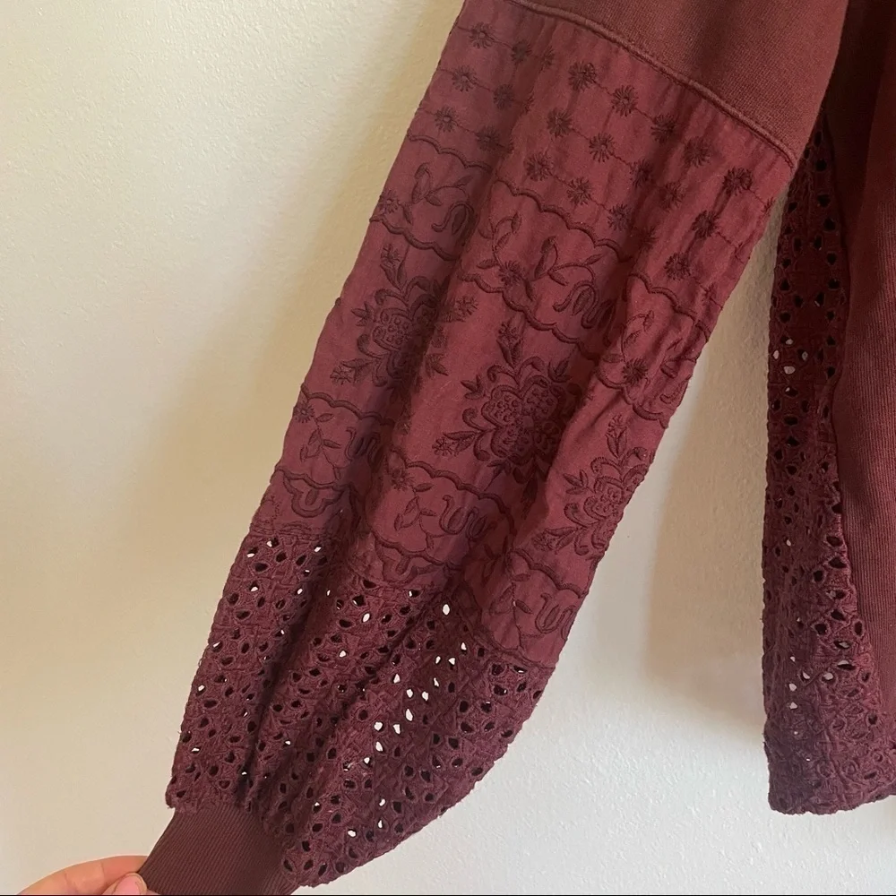 ANTHROPOLOGIE MAROON EYELET COTTON Y-NECKLINE SWEATSHIRT